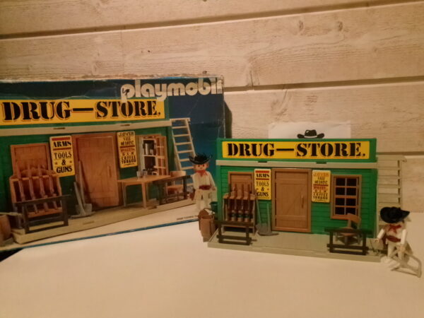 3462 - Drug Store