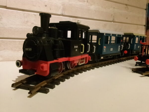 4000 - Tog med to vogner