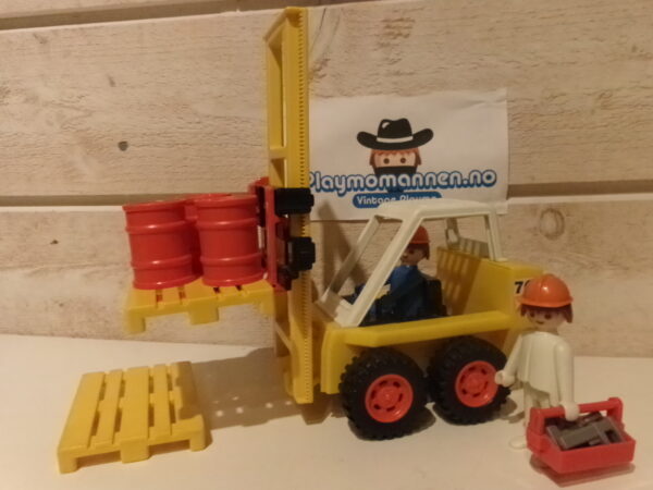 3506 - Truck