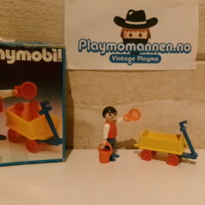 3356 - Gutt med tralle