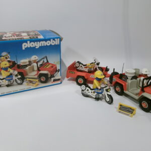 3478 - Jeep med motorsykler